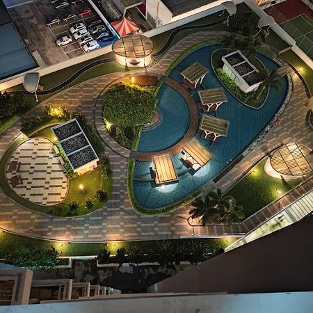 Loving&Comfy Ensuite By Crescent Bay ยะโฮร์บาห์รู ภายนอก รูปภาพ