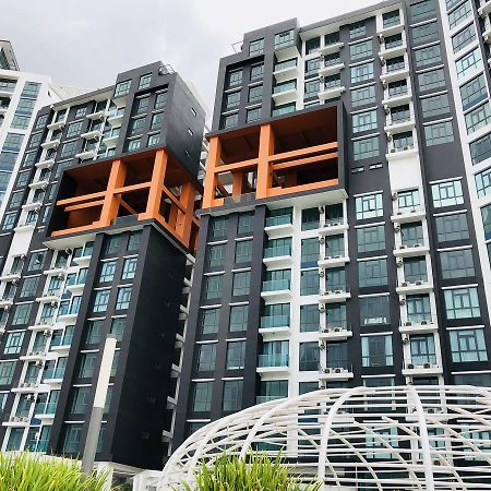 Loving&Comfy Ensuite By Crescent Bay ยะโฮร์บาห์รู ภายนอก รูปภาพ